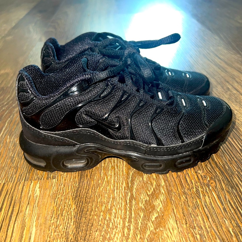 Boys Nike Airmax size 12.5